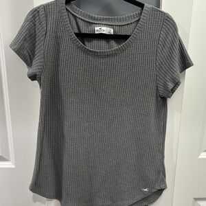 Hollister Women's Charcoal Short Sleeve Tee
